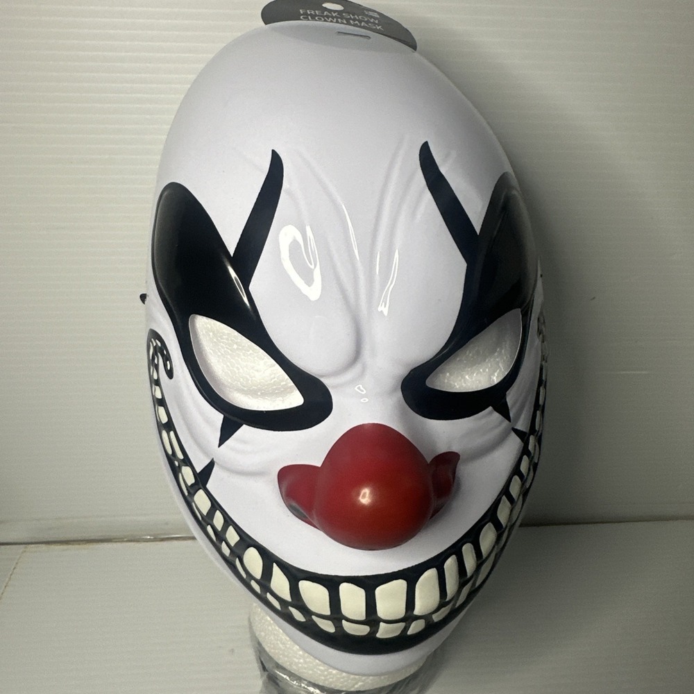 Evil Clown Plastic Face Mask Costume Freak Show Adult Size New With Tag Hallowee